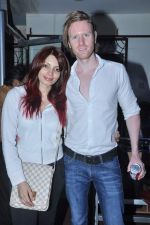 Shama Sikander, Alexx O neil at Binge sessions in association with Leena Mogre in Leena Mogre_s gym in Bandra on 3rd Oct 2013 (5).JPG